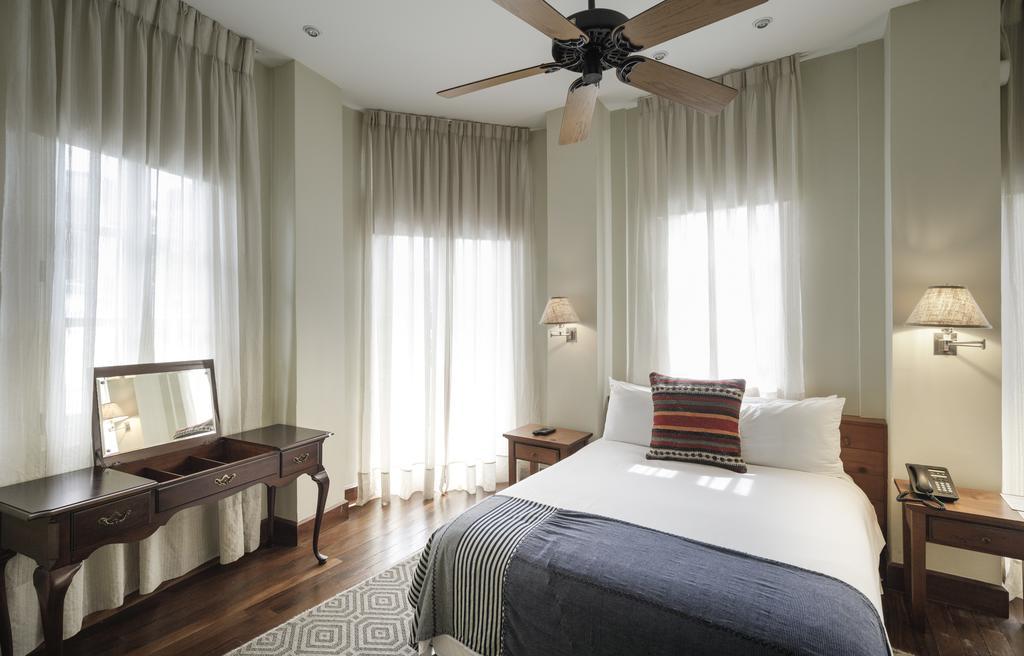 Hotel Clementinas