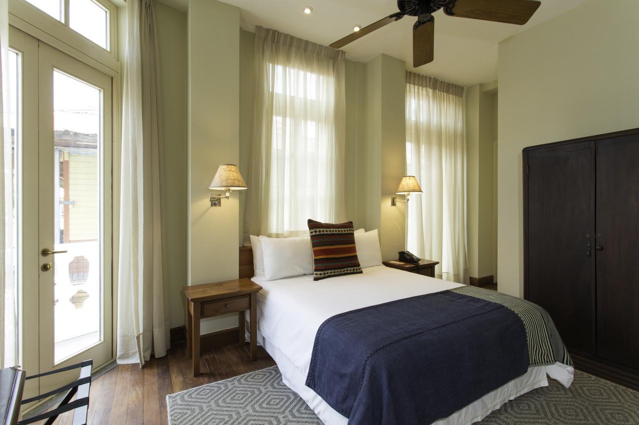 Hotel Clementinas